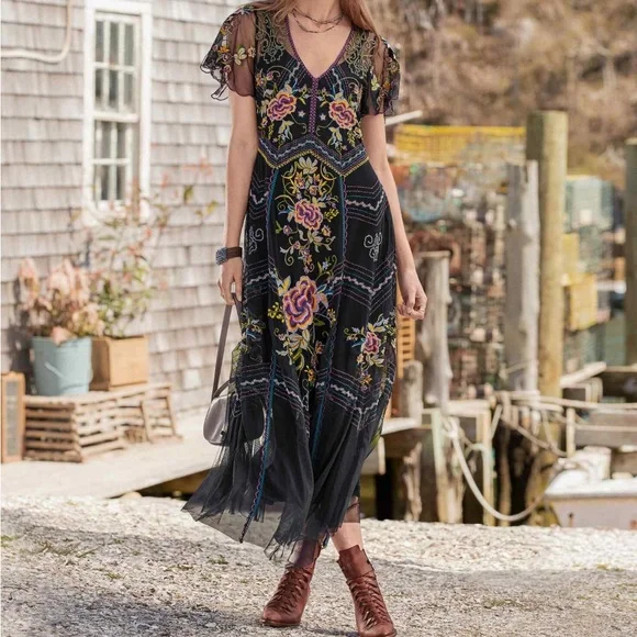 Lady Annie embroidered mesh New from